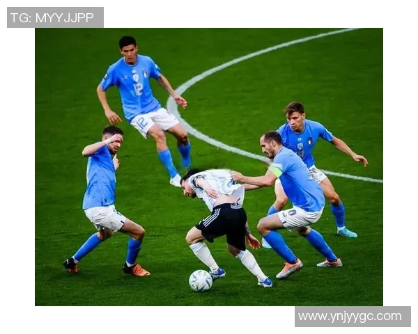 足球明星精彩坐球瞬间高清回顾让你领略球场魅力与技巧之美 足球明星精彩坐球瞬间高清回顾让你领略球场魅力与技巧之美